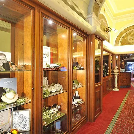 Western Moderno Verdi Szálloda 4*