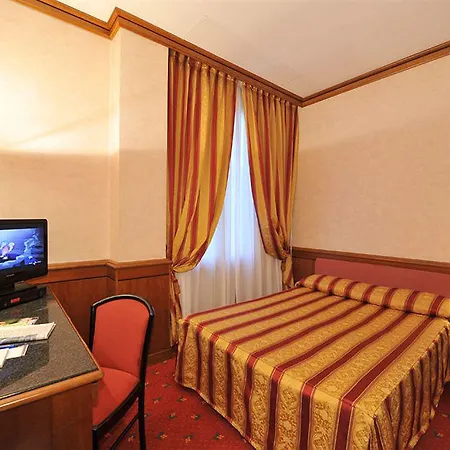 Western Moderno Verdi Hotel 4*