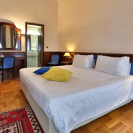 Western Moderno Verdi Hotel 4*