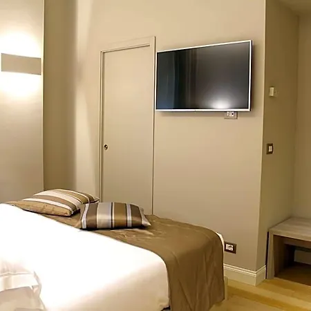 Western Moderno Verdi Szálloda Genova