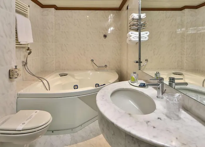 Western Moderno Verdi Hotel